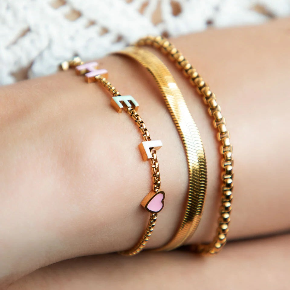 What is a Friendship Bracelet? – Abbott Lyon