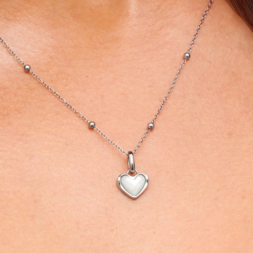Mother of Pearl Heart Necklace (Silver)