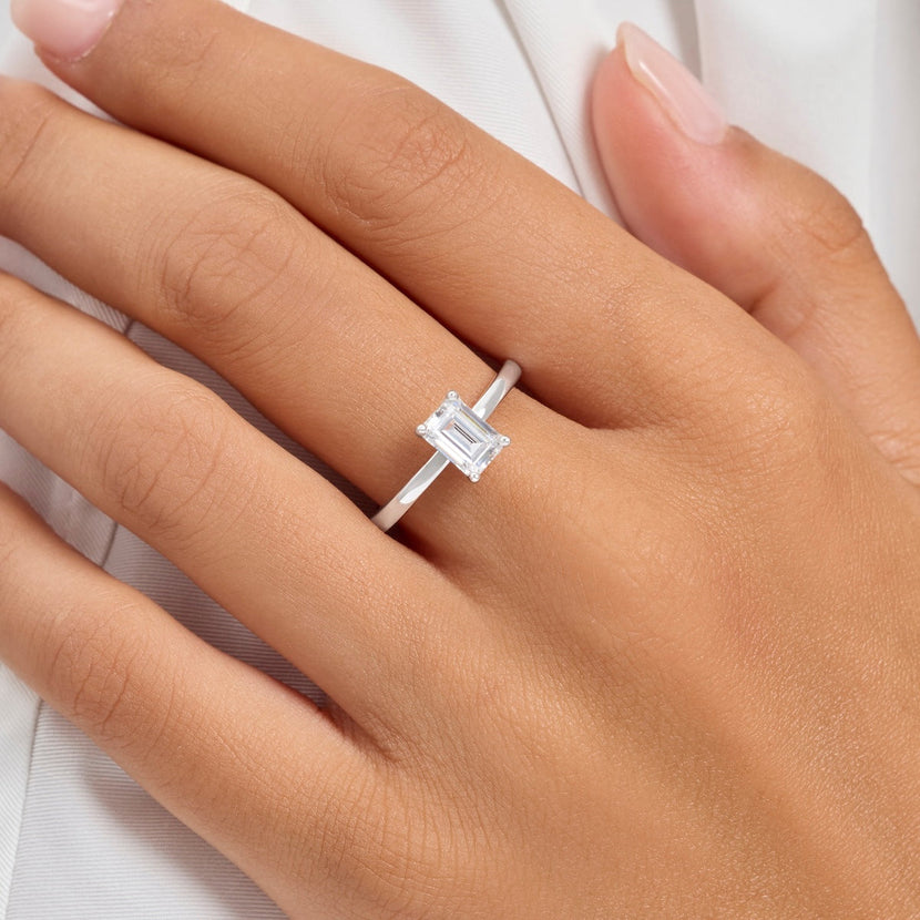 Emerald Cut Solitaire Ring 1ct (Silver)