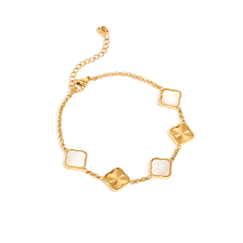 Pearl & Fluted Clover Bracelet (Gold)