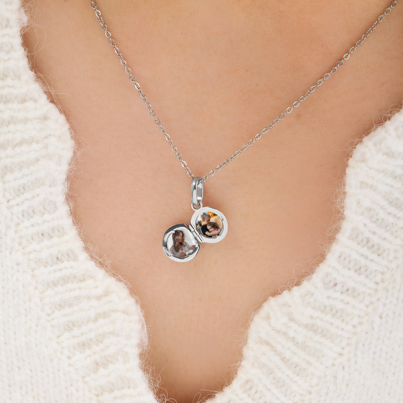 Round Double Photo Locket Necklace (Silver)