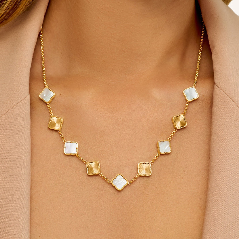 Pearl & Fluted Clover Necklace (Gold)