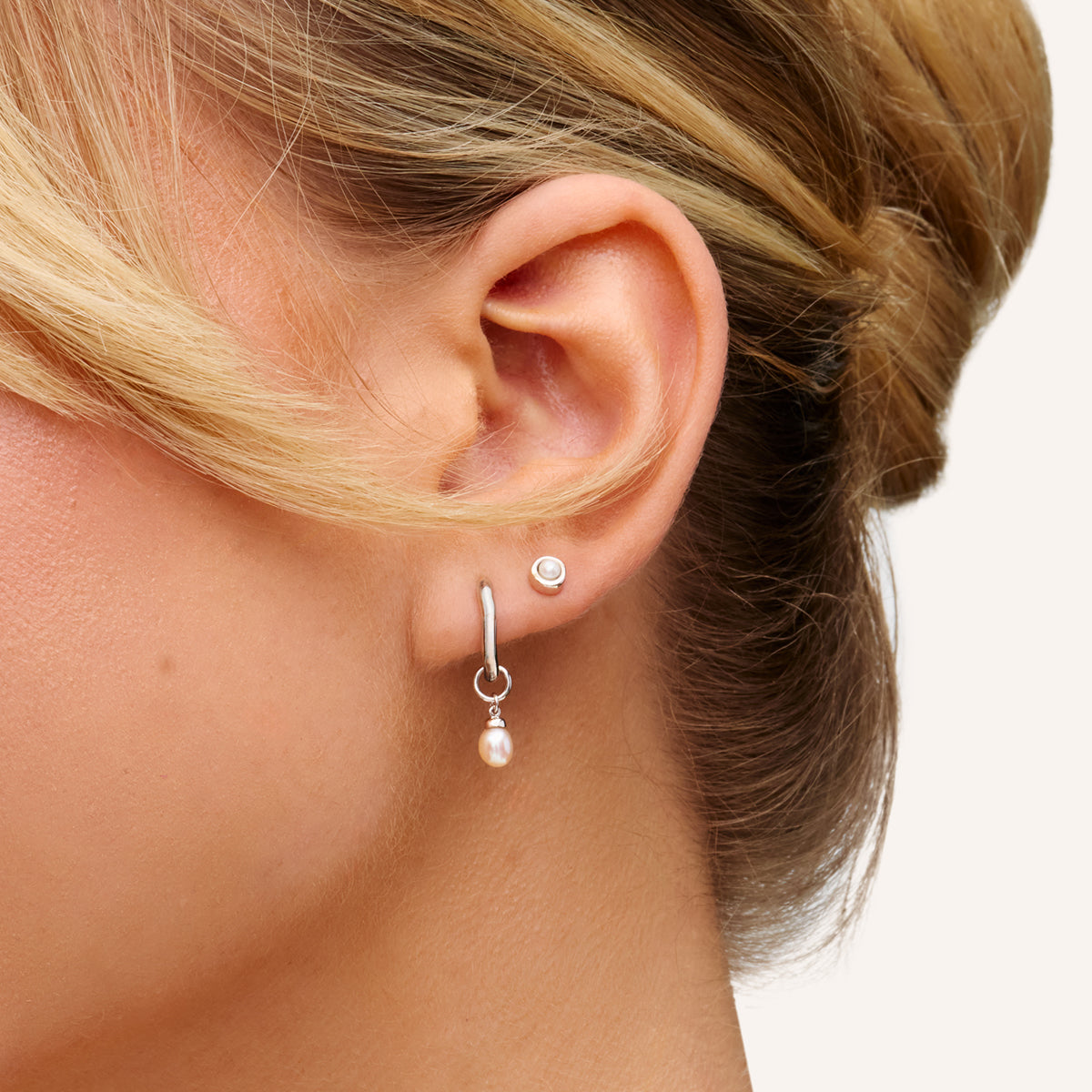 •FAY HUG• pearl + silver earrings