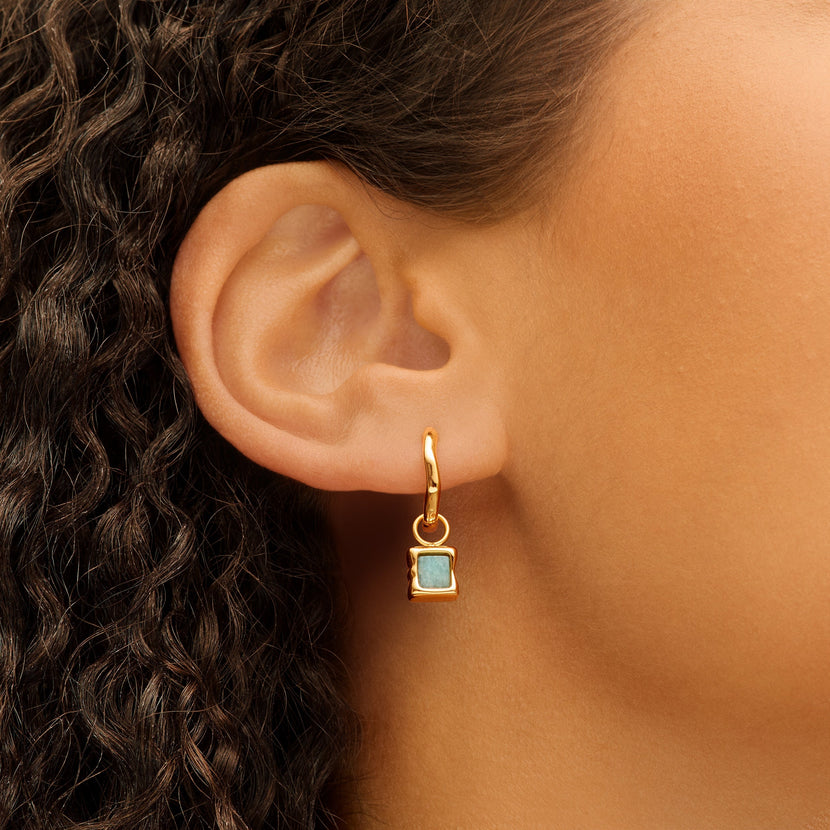 Molten Amazonite Stone Huggie Earrings (Gold)