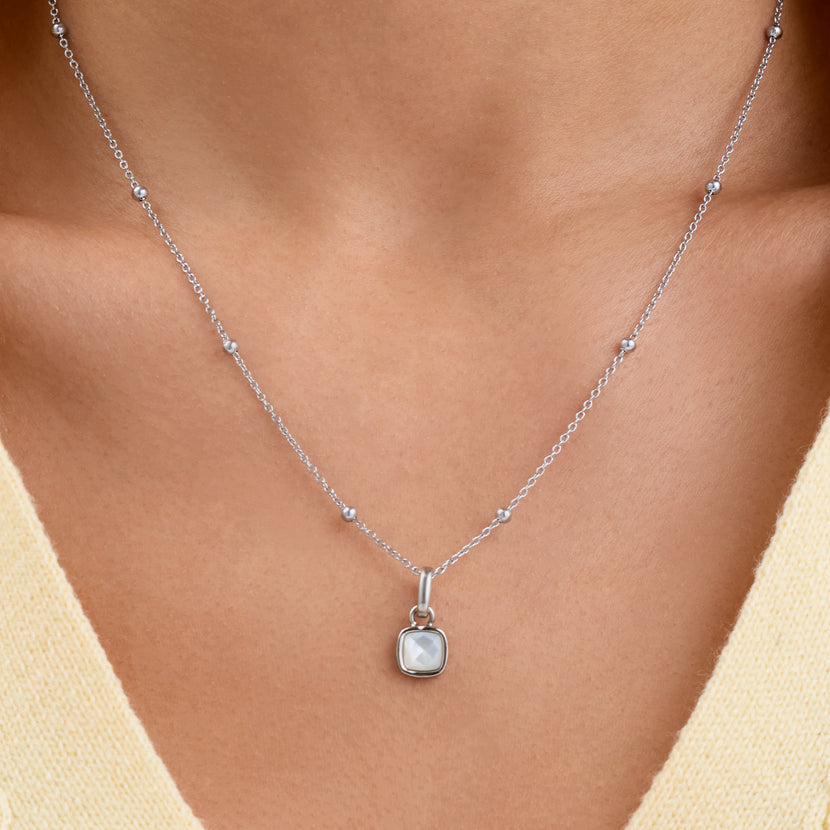 White Quartz Cushion Necklace (Silver)