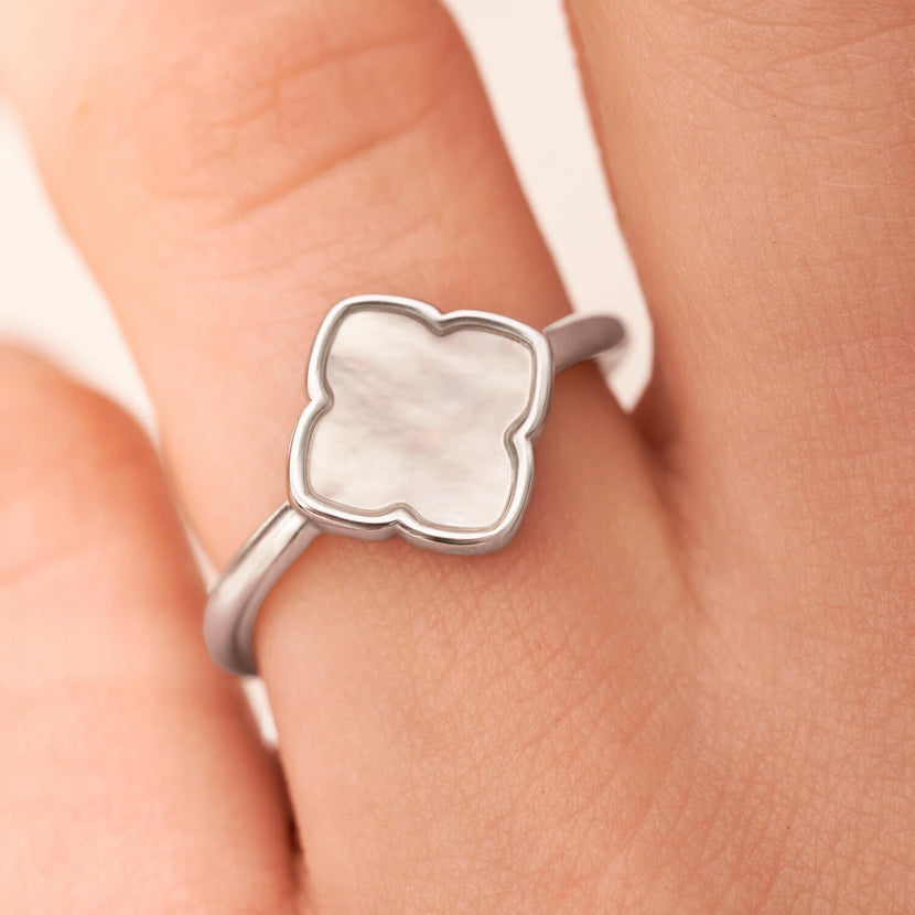 Pearl Clover Ring (Silver)