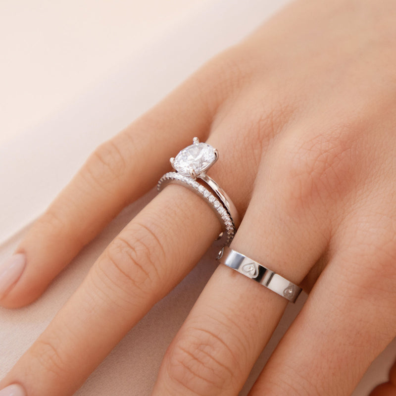 Oval Cut Solitaire Ring 2ct (Silver)