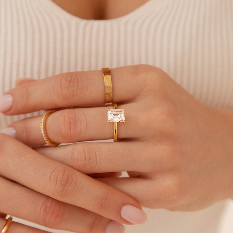 Emerald Cut Solitaire Ring 2ct (Gold)
