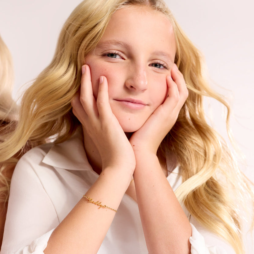 Fine Mini Signature Name Bracelet (Gold)