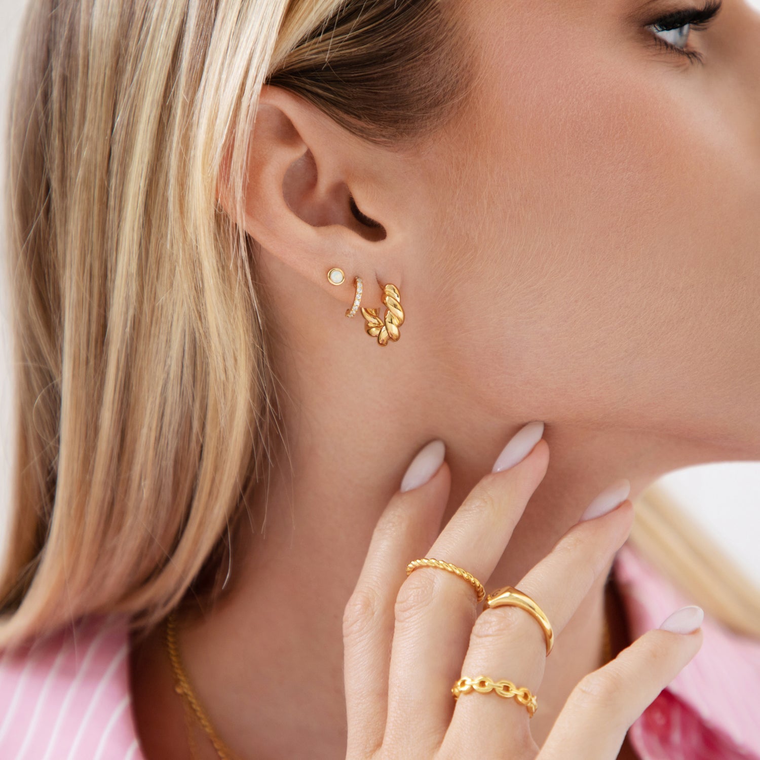 22k Real Dubai Gold Plated Hoop Jhumka Earrings / Small Hoop Earrings Gold  / Hoop Jhumki Small / Slim Sleek Indian Bridal Gold Hoop Earrings - Etsy | Hoop  earrings small, Dubai gold jewelry, Etsy earrings