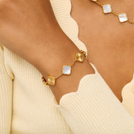 Pearl & Fluted Clover Bracelet (Gold)
