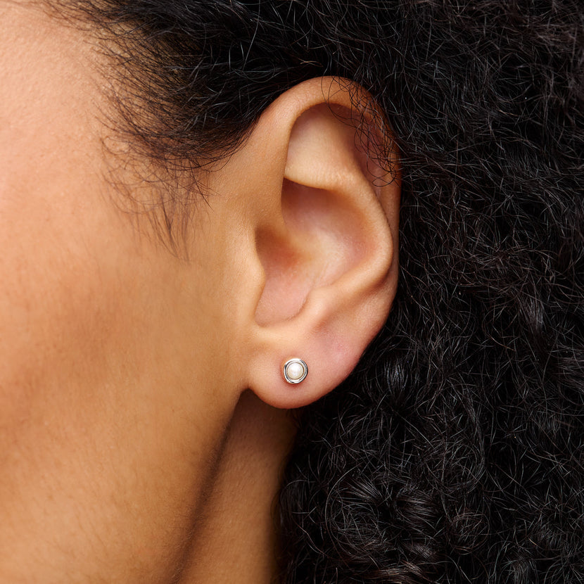 Fine Organic Pearl Stud Earring (Silver)