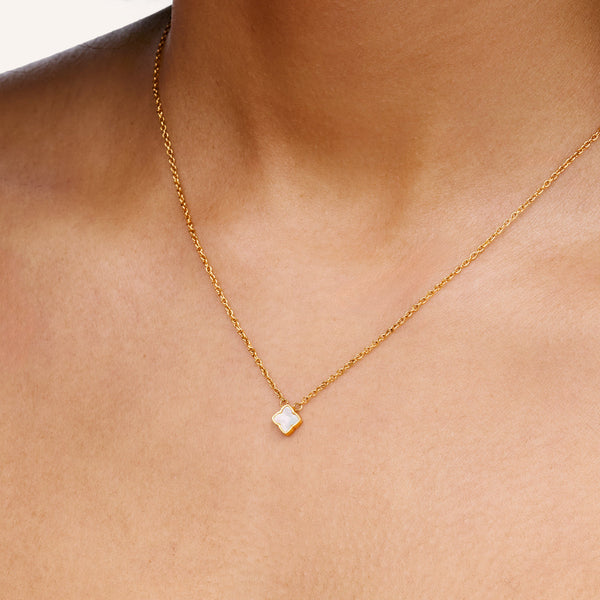 Mini Pearl Clover Necklace (Gold)
