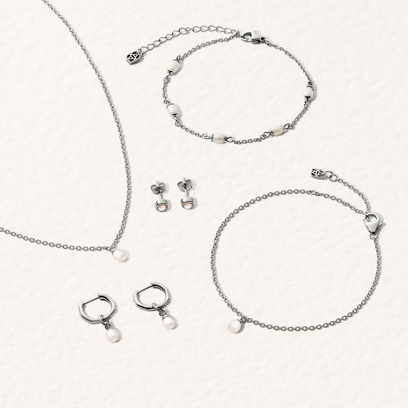 Fine Organic Pearl Necklace (Silver)