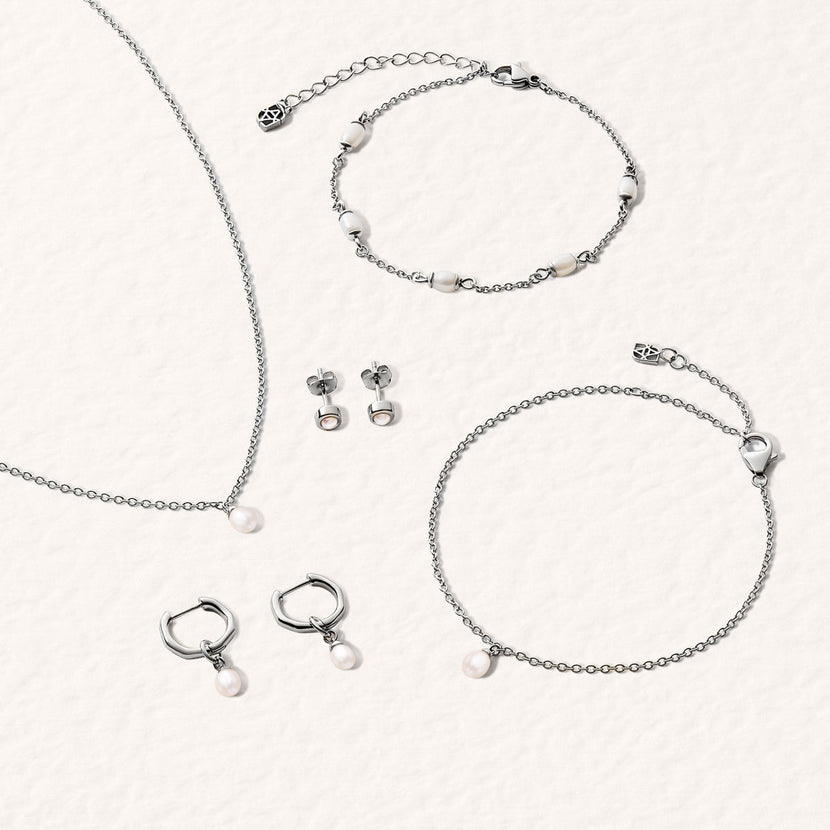 Fine Organic Pearl Necklace (Silver)