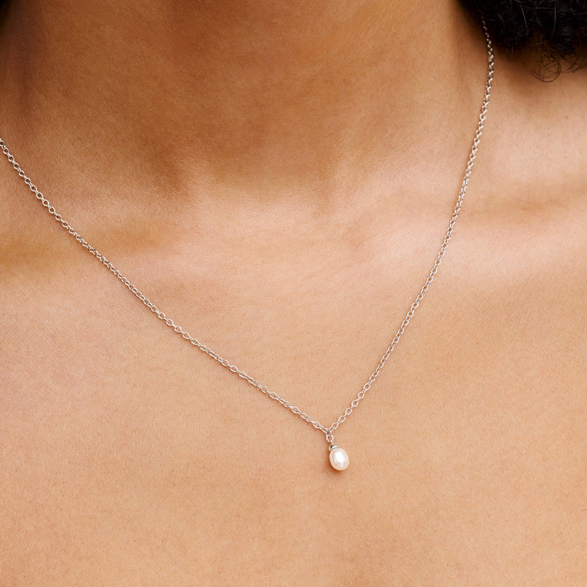 Fine Organic Pearl Necklace (Silver)