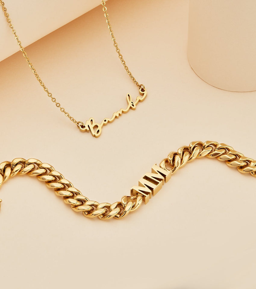Initial Curb Bracelet (Gold)