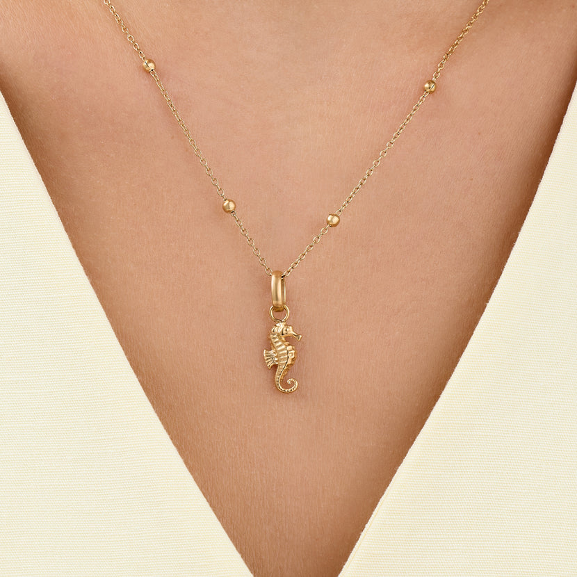 Ocean Charms Seahorse Necklace (Gold)