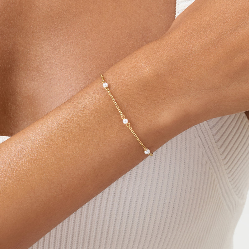 Pearlescent Stationed Bracelet (Gold)