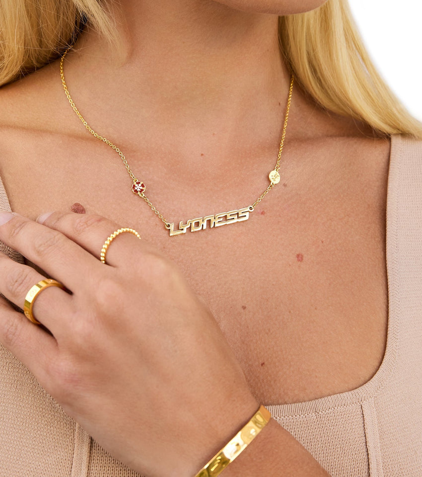 Lioness Name Necklace (Gold)