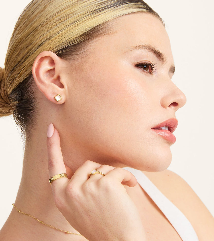 Mini Pearl Clover Stud Earrings (Gold)