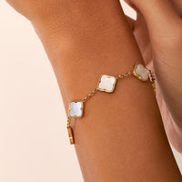 Multi Pearl Clover Bracelet (Gold)