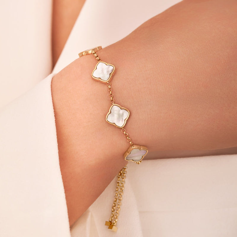 Multi Pearl Clover Bracelet (Gold) - Main Image