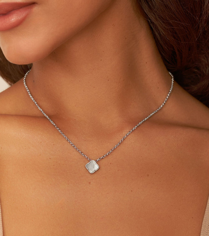 Pearl Clover Necklace (Silver)