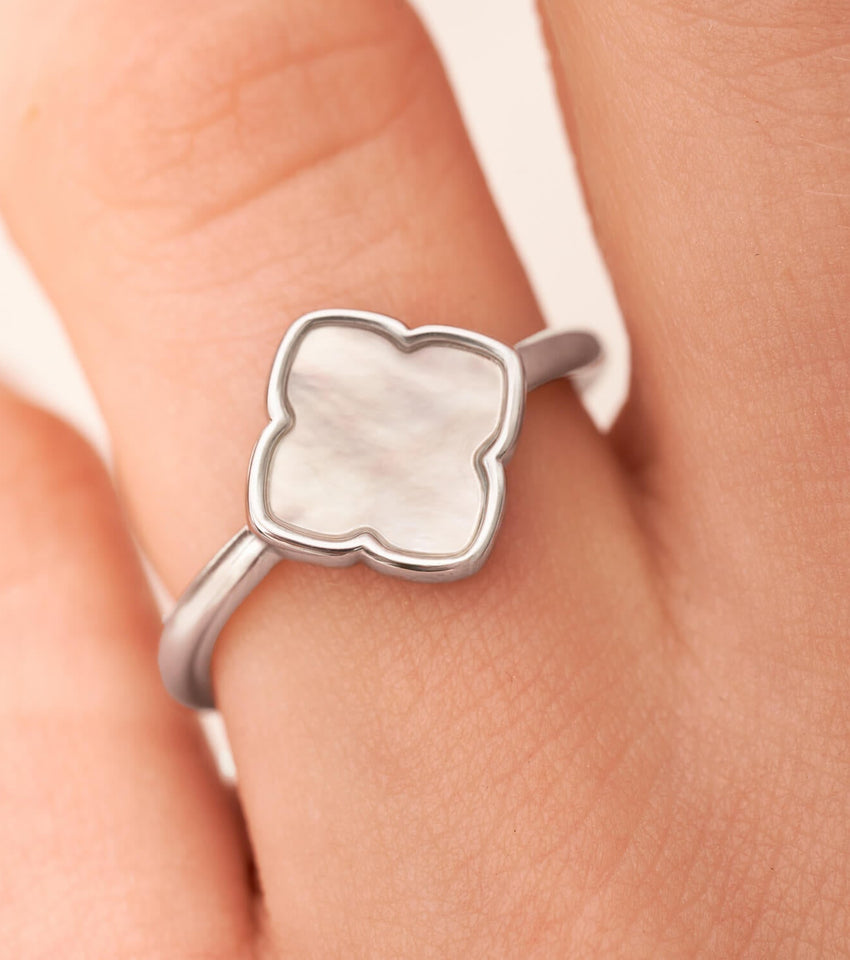 Pearl Clover Ring (Silver)