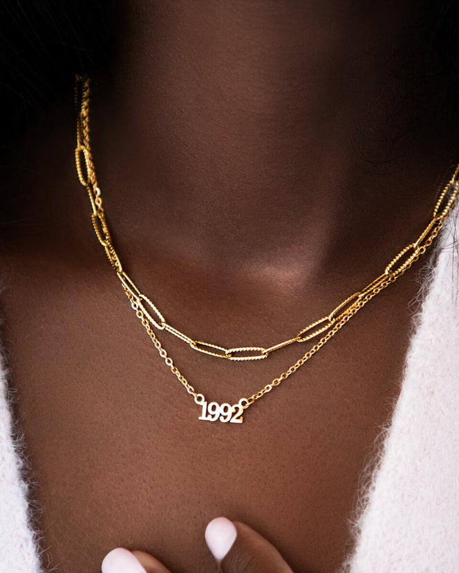 Editorial Date Necklace (Gold)