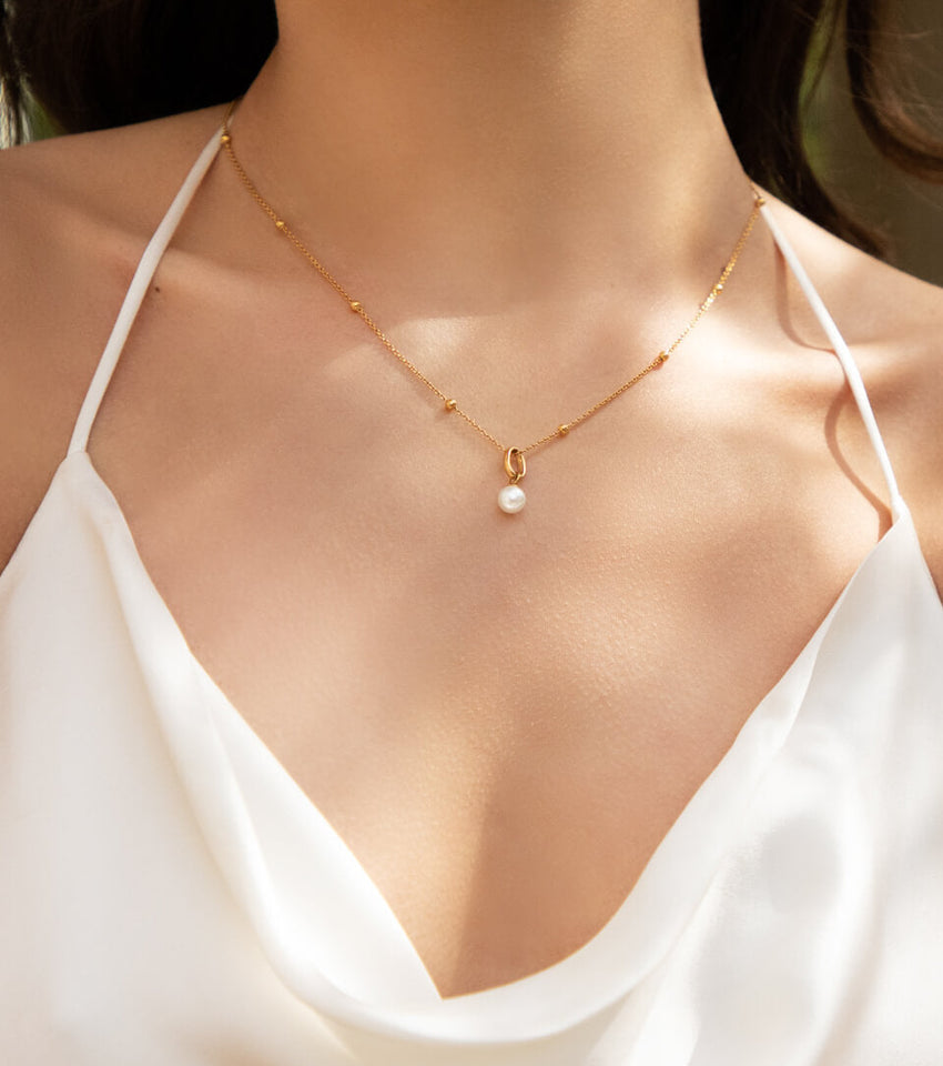 Mini Pearl Pendant (Gold)