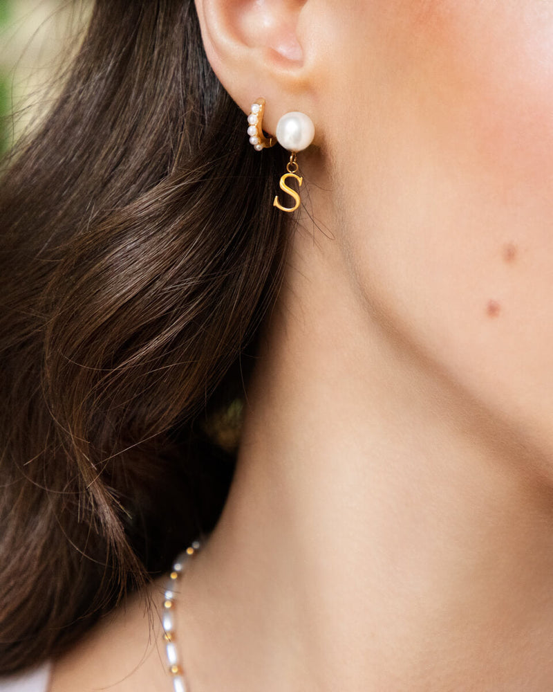 Pearl Huggie Hoop Earrings (Gold)