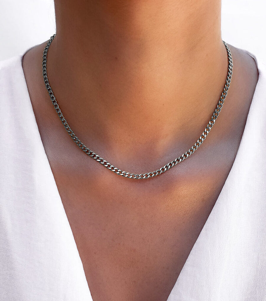 5.6mm Diamond-Cut Curb Chain Necklace in Solid Sterling Silver - 20